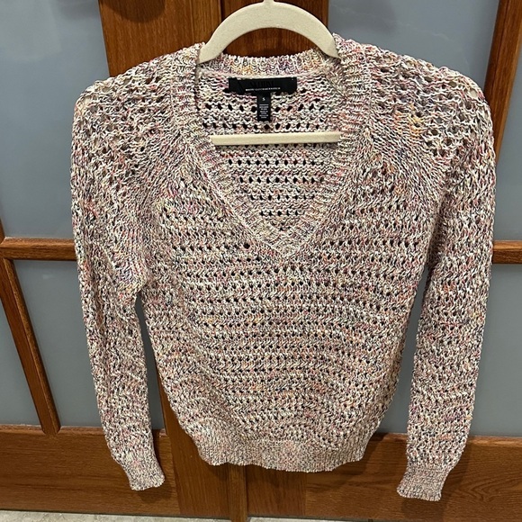 Like New! White House Black Market Colorful Knit Top​​ - Picture 3 of 7